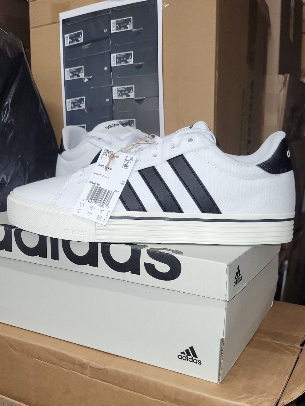 ADIDAS COURT MEN US SIZE 13 BRAND NEW IN BOX